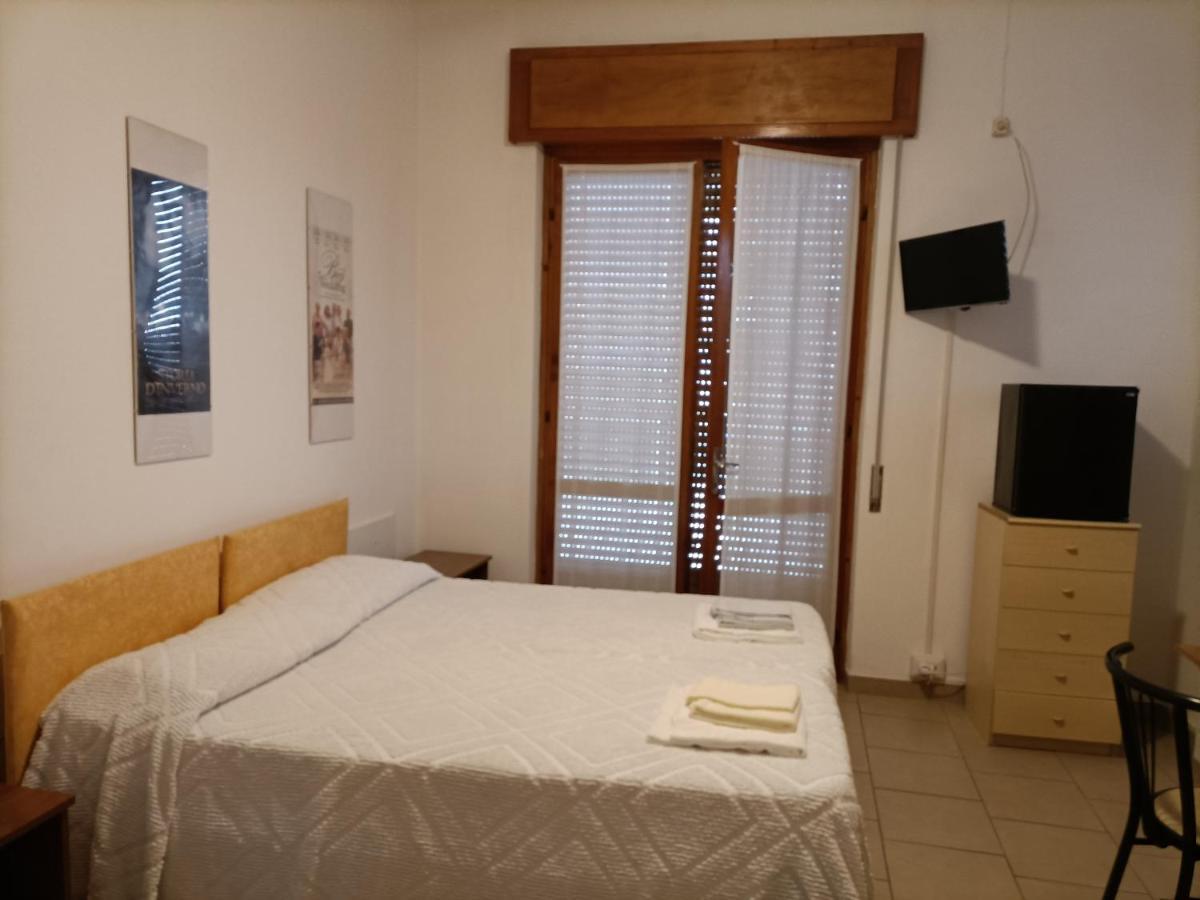 Albergo Roma Gattico Екстер'єр фото