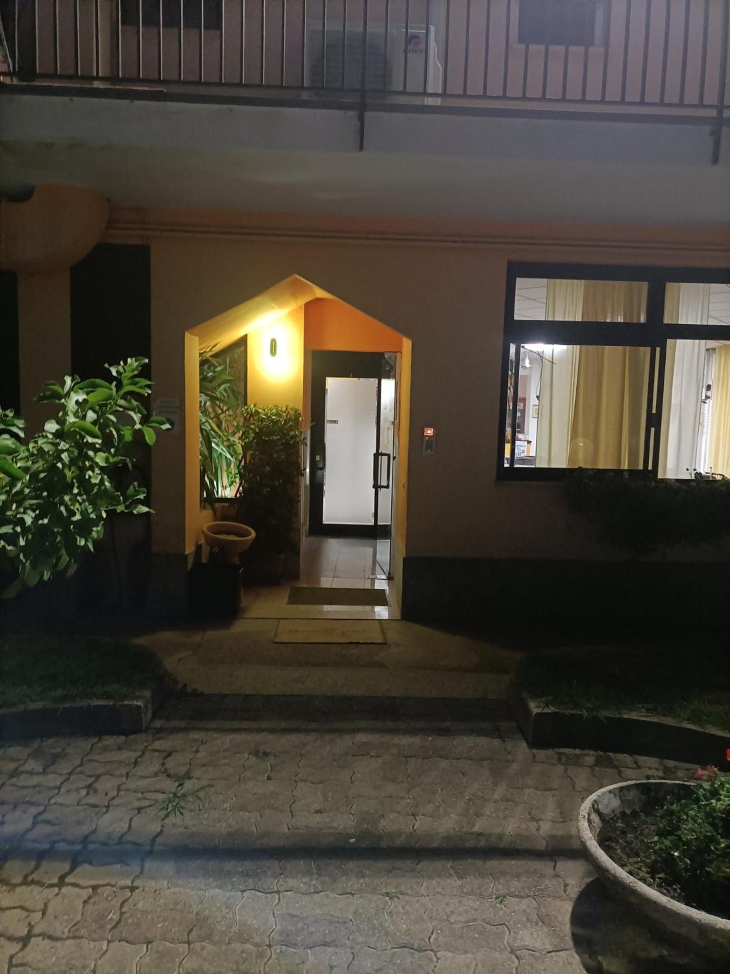 Albergo Roma Gattico Екстер'єр фото