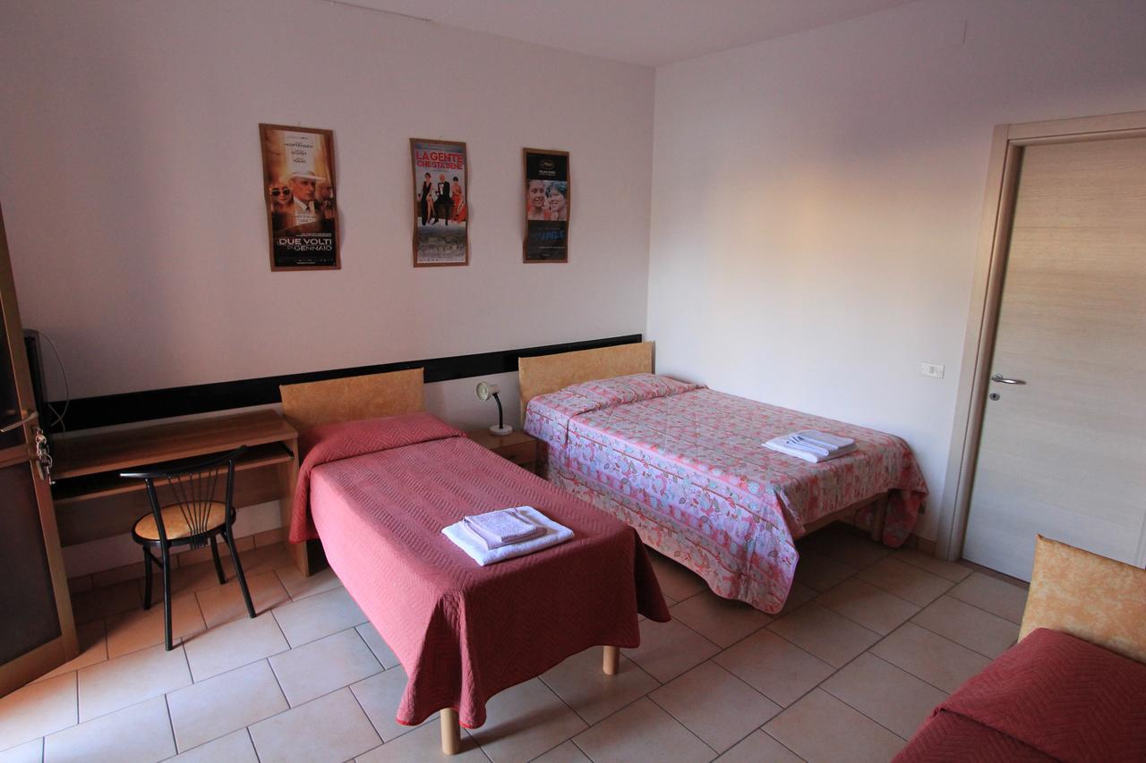 Albergo Roma Gattico Екстер'єр фото