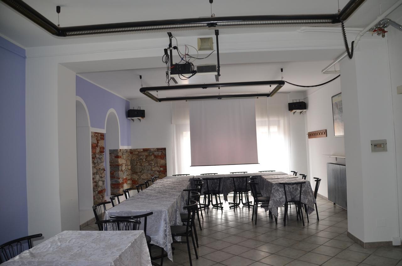 Albergo Roma Gattico Екстер'єр фото