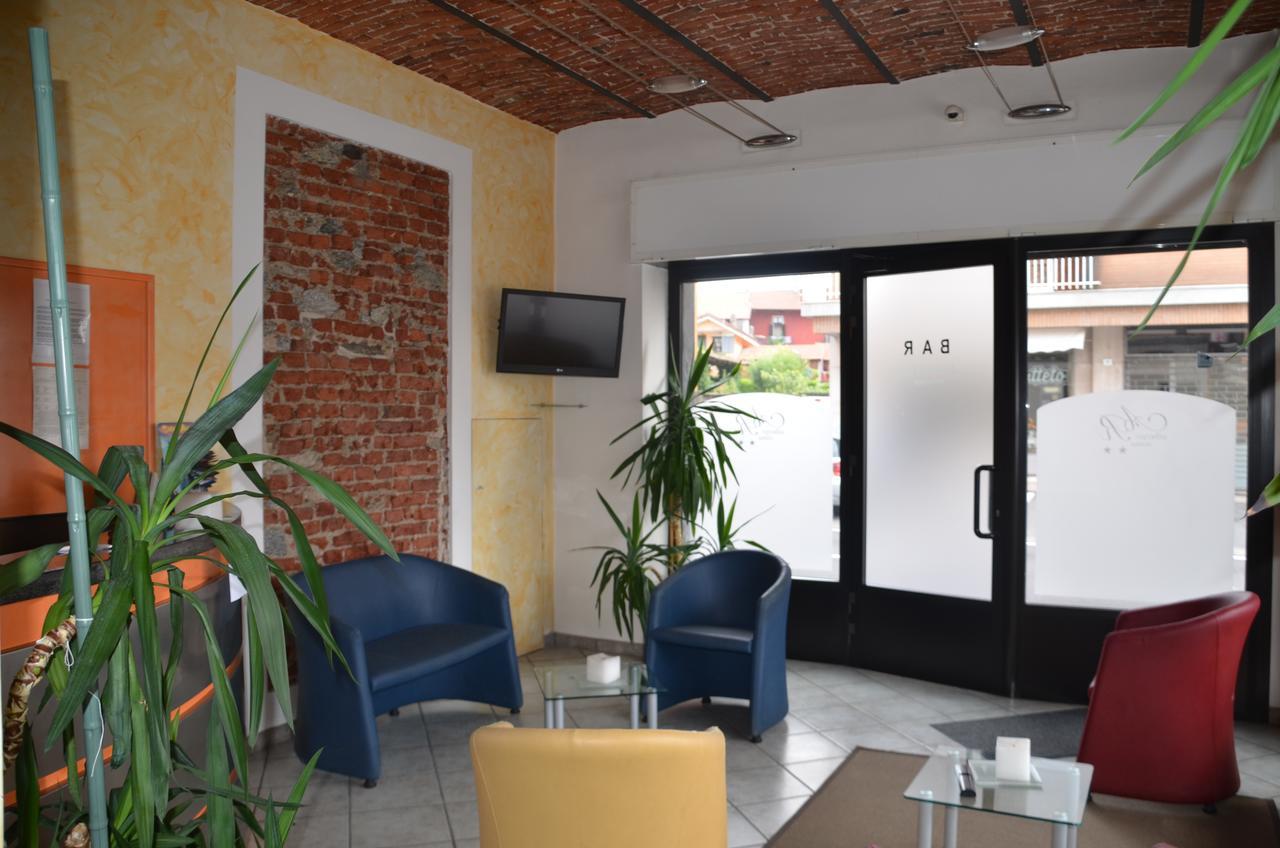 Albergo Roma Gattico Екстер'єр фото