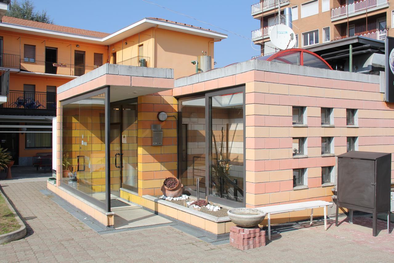 Albergo Roma Gattico Екстер'єр фото