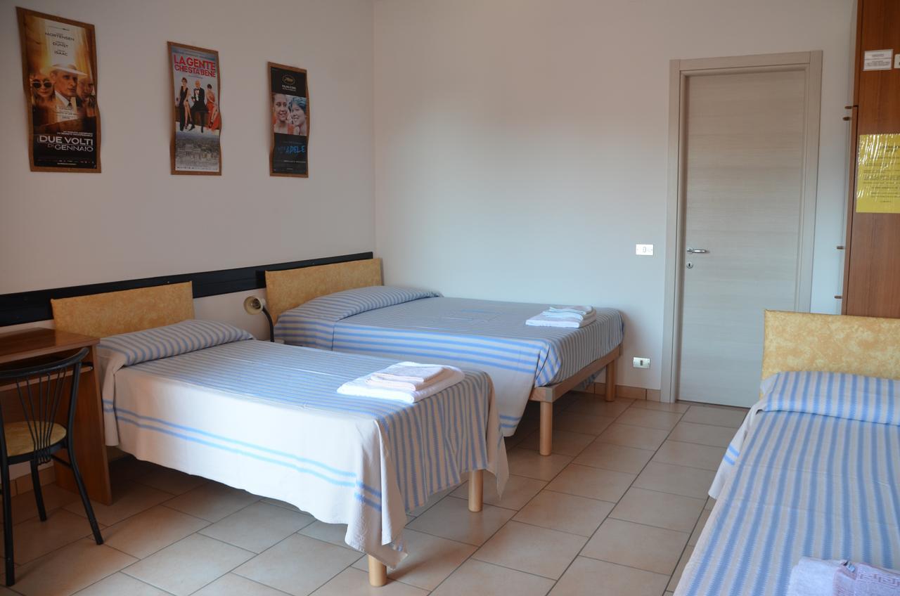 Albergo Roma Gattico Екстер'єр фото