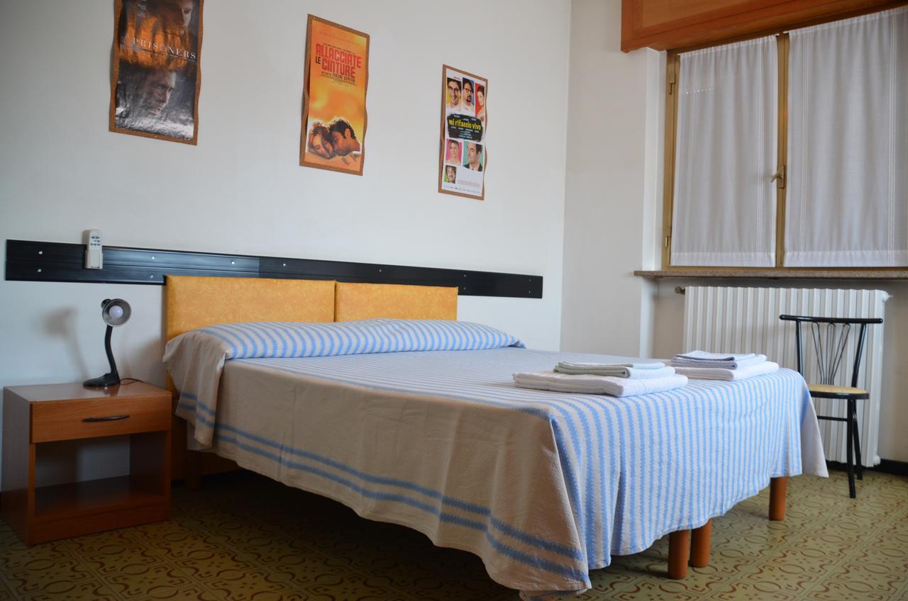 Albergo Roma Gattico Екстер'єр фото